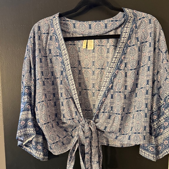 Japna Floral Blue and Pink wrap  Top - Picture 1 of 4